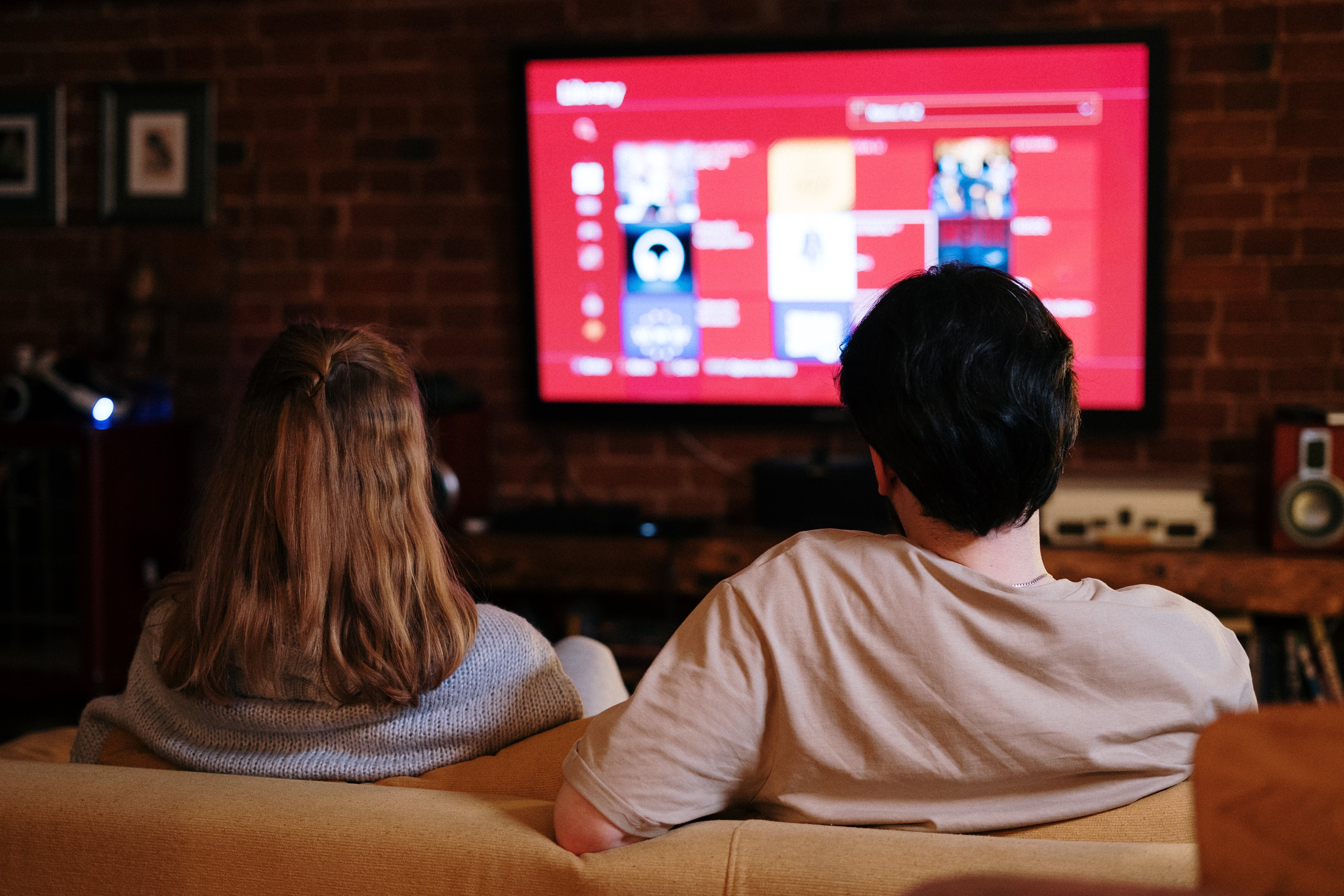 Aprende a usar plataformas de entretenimiento y televisiones inteligentes