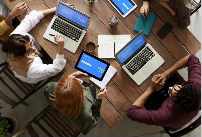 Informe Final: Modelo de Seguimiento y Gobernanza Plan Nacional de Competencias Digitales