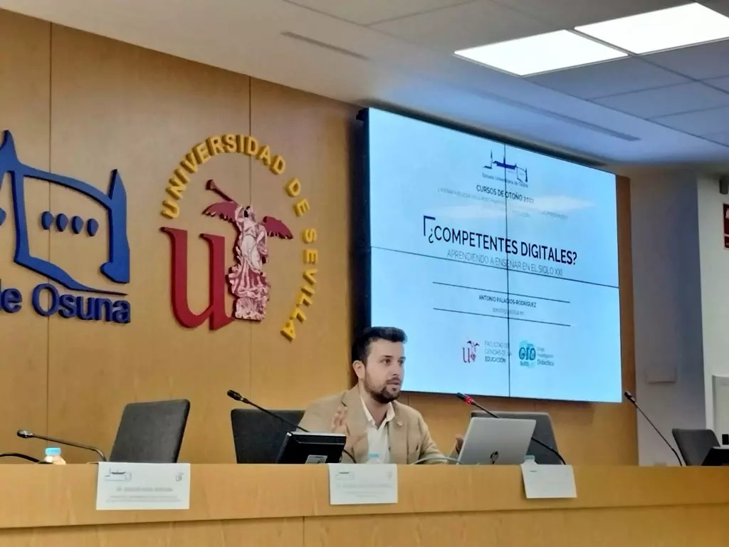 Análisis sobre los conocimientos digitales de 80.000 docentes andaluces