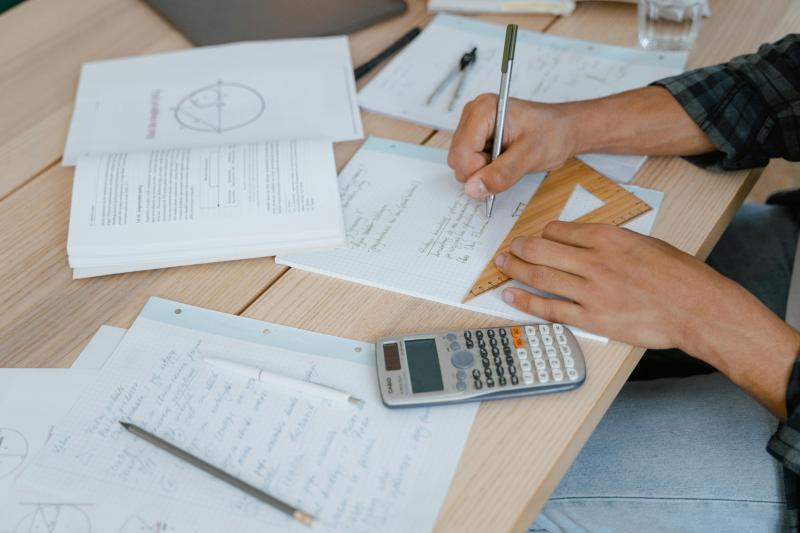 El Gobierno concede 574.000 euros a la FEMP para formación de empleados públicos locales