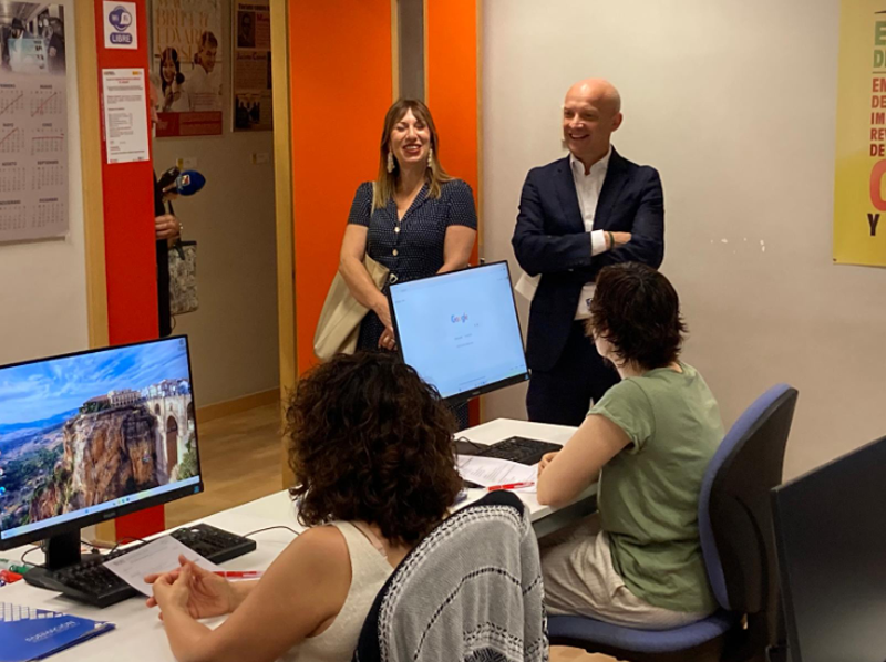 El Ayuntamiento de Zaragoza impulsa las competencias digitales con dos programas de formación