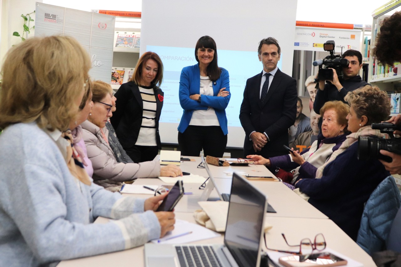 El Gobierno forma en competencias digitales básicas a más de 475.000 personas de colectivos vulnerables