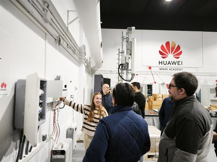 La Huawei Spain Academy forma en competencias digitales a 10.000 personas en 2025