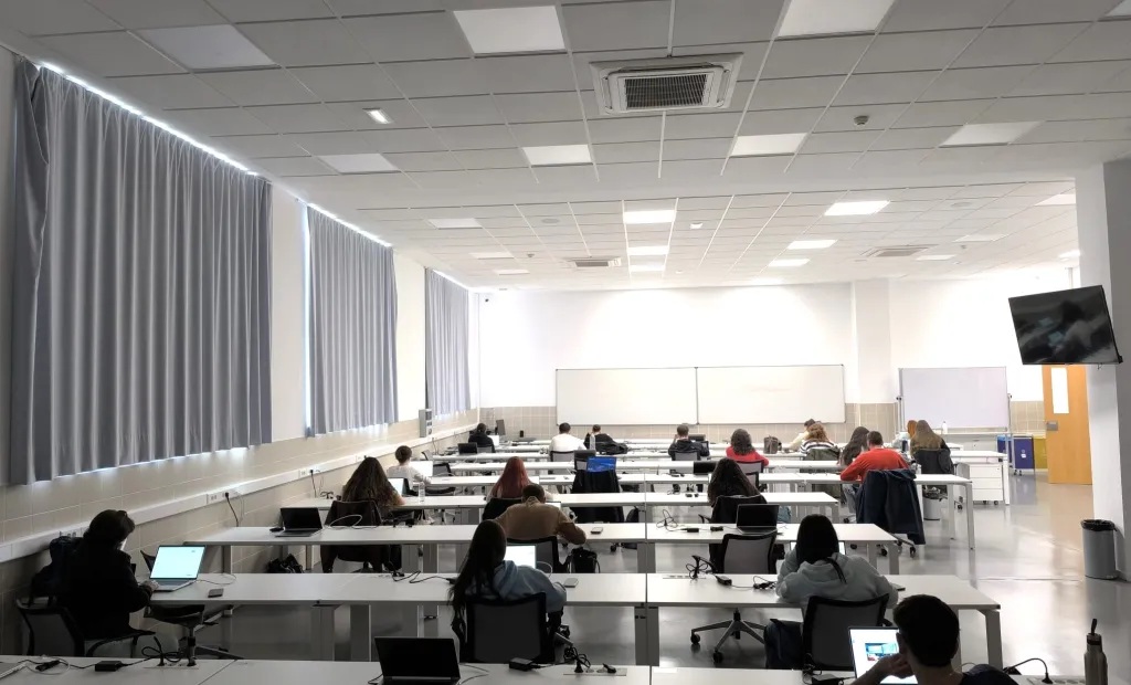 Castilla la Mancha suma ya más de 900 certificaciones oficiales en competencias digitales