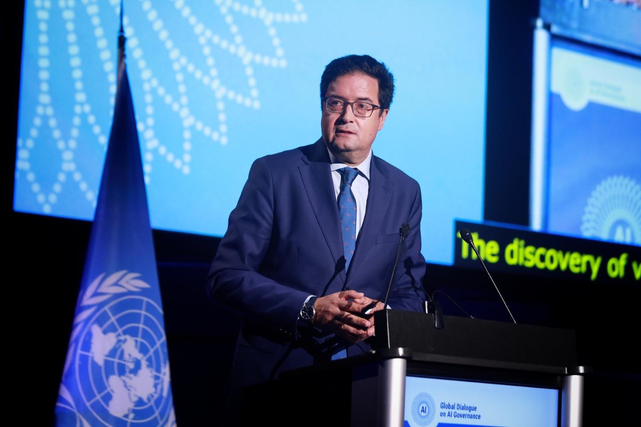 España impulsa una coalición internacional para proteger a los menores en la era de la Inteligencia Artificial