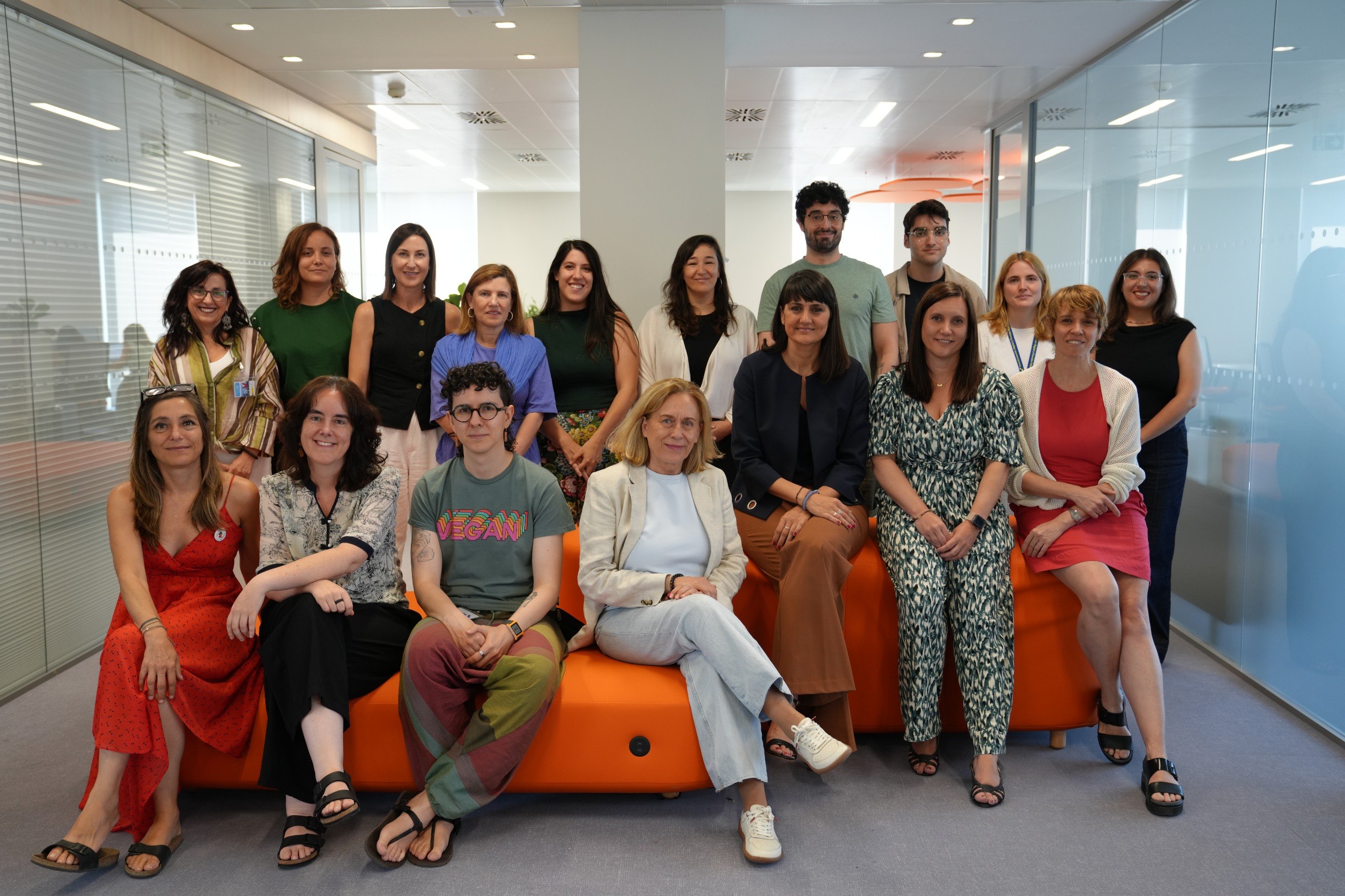 El Grupo de Trabajo 'Mujeres e IA' impulsa el análisis del impacto de la IA desde una perspectiva de género